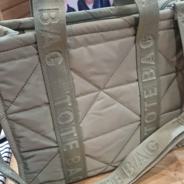 BOLSO ACOLCHADO VERDE
