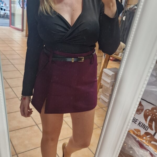 CAMISETA LICRA CON CASCOS PECHO NEGRO
