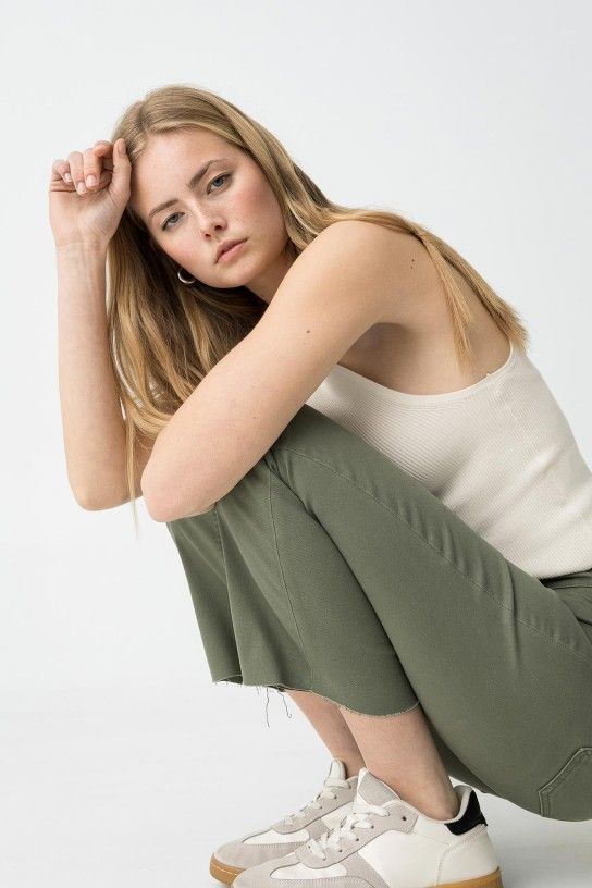 1741253361_658c4963b747956533e2e161bb9ad869 PANTALÓN MEGAN CROPPED TIFFOSI - Imagen 3