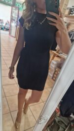 VESTIDO CORTO AJUSTADO NEGRO