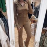 CONJUNTO CHÁNDAL ACAMPANADO MARRÓN