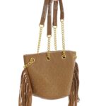 BOLSO CON TACHAS Y FLECOS MARRÓN