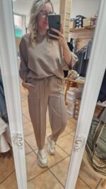 CONJUNTO CHÁNDAL ANCHO TAUPÉ